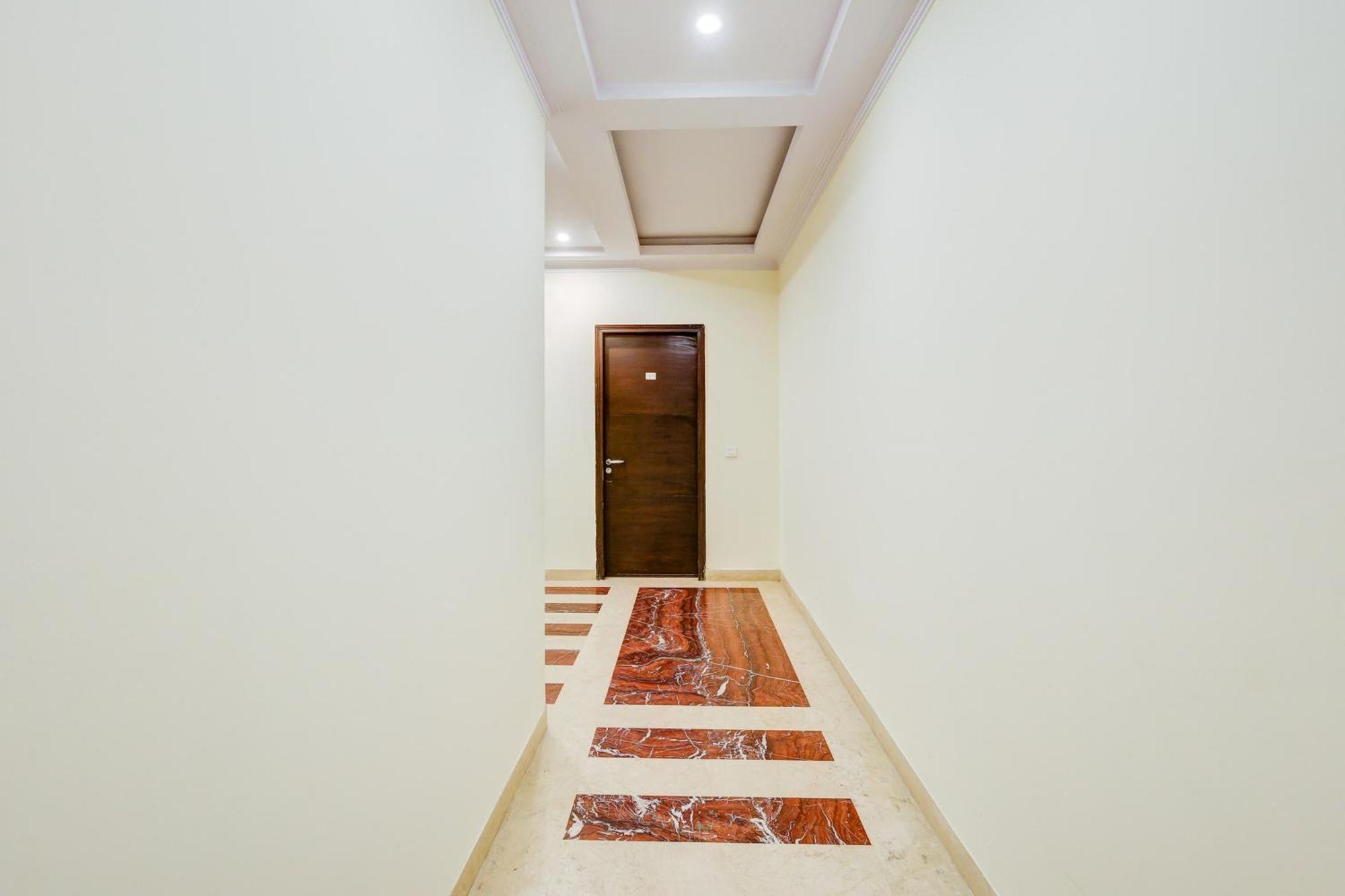 Super Townhouse Oak Sector 25 Gurgaon Hotel Exterior foto